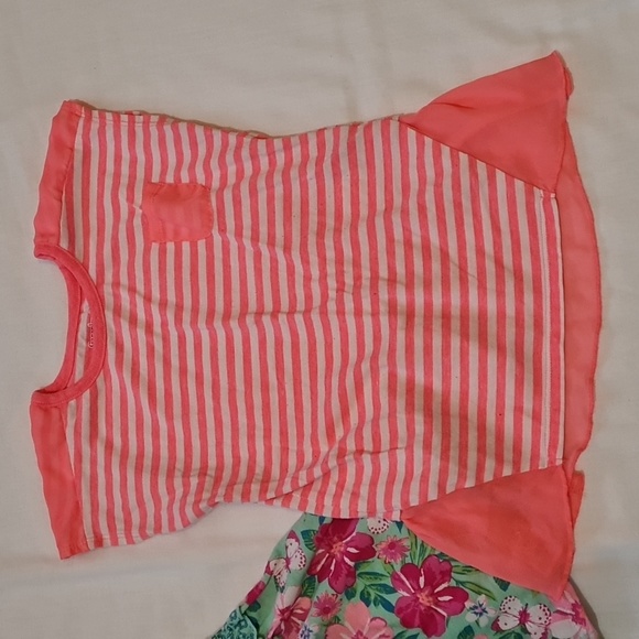 Two girl's dresses Sz 5T - Picture 2 of 6